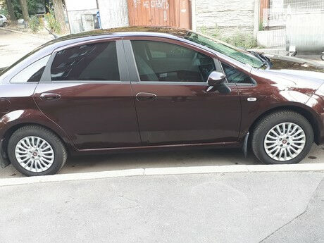 Фиат Линеа 2016 року Fiat Linea 2016 року