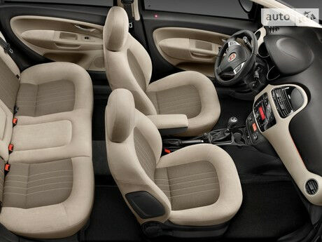 Фиат Линеа 2009 года Fiat Linea 2009 года