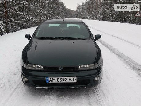 Фиат Мареа 1998 року Fiat Marea 1998 року
