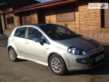 Фиат Пунто Эво 2011 року Fiat Punto Evo 2011 року