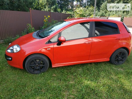 Фиат Пунто Эво 2011 року Fiat Punto Evo 2011 року