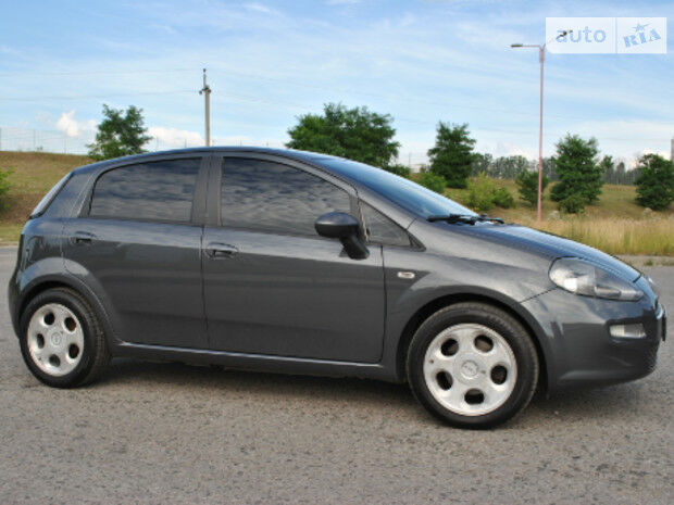 Fiat Punto 2012 года