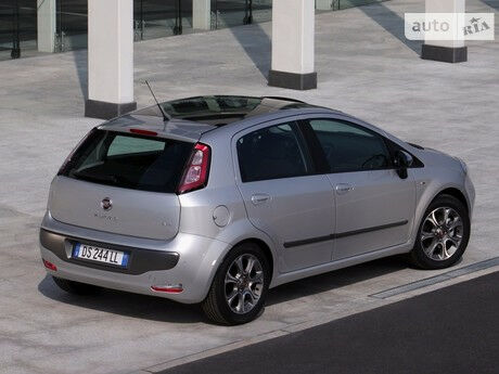 Fiat Punto 2010 года