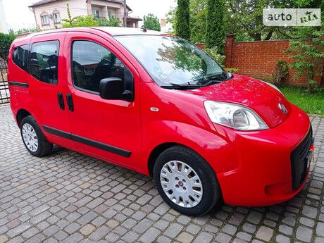 Фиат Кубо пасс. 2010 года Fiat Qubo пас. 2010 года