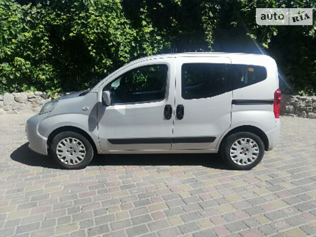 Fiat Qubo пас. 2015 року