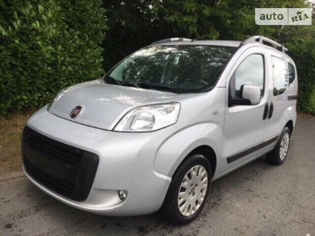 Фиат Кубо пасс. 2011 року Fiat Qubo пас. 2011 року