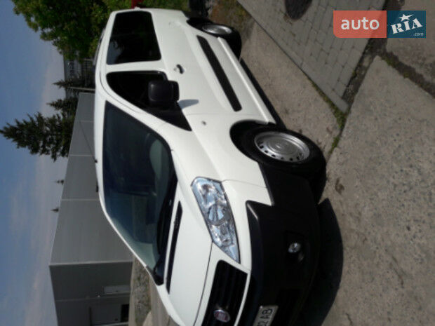 Фиат Скудо груз. 2010 року Fiat Scudo груз. 2010 року