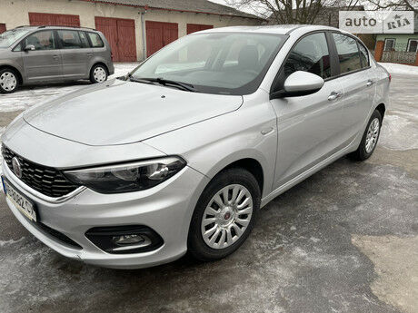 Фиат Типо 2018 года Fiat Tipo 2018 года