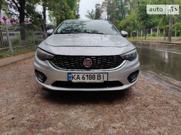 Фиат Типо 2019 года Fiat Tipo 2019 года