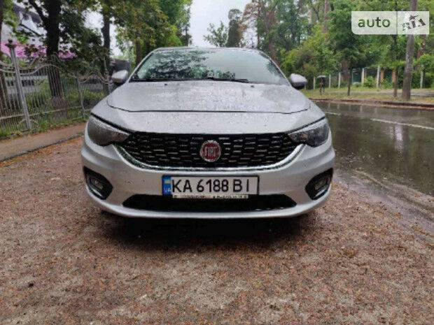 Fiat Tipo 2019 года