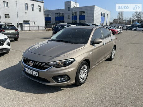 Fiat Tipo 2020 года