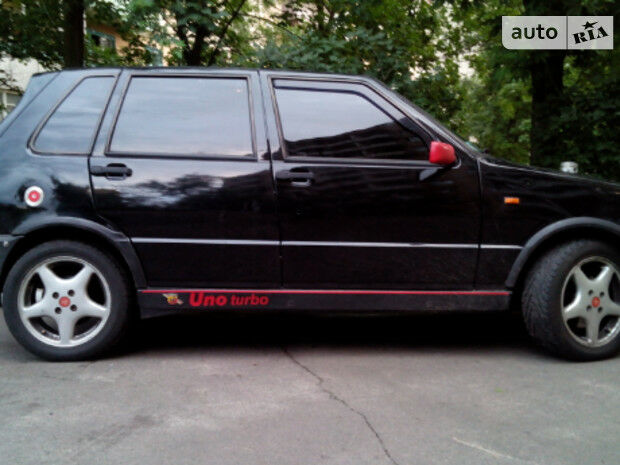 Fiat Uno 1986 року