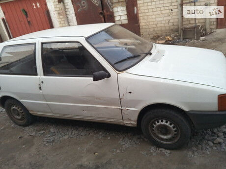 Fiat Uno 1987 року