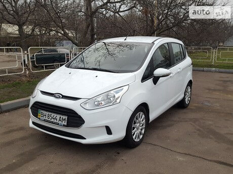 Форд Б-Макс 2014 року Ford B-Max 2014 року