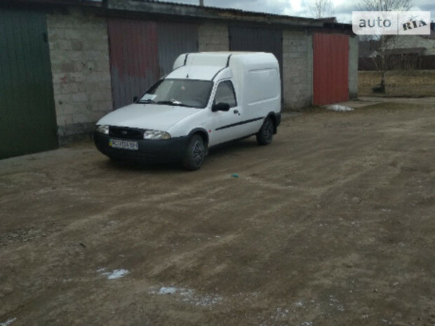 Ford Courier 1996 года