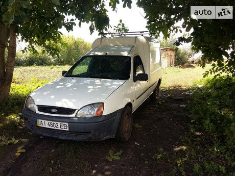 Ford Courier 2001 года