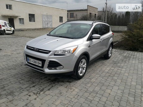 Ford Escape 2015 року