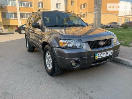 Ford Escape 2005 року