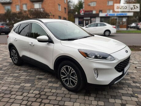Форд Эскейп 2020 року Ford Escape 2020 року