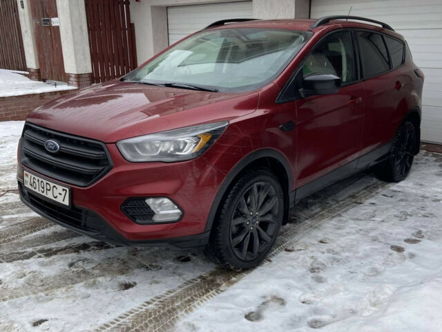 Ford Escape 2018 року