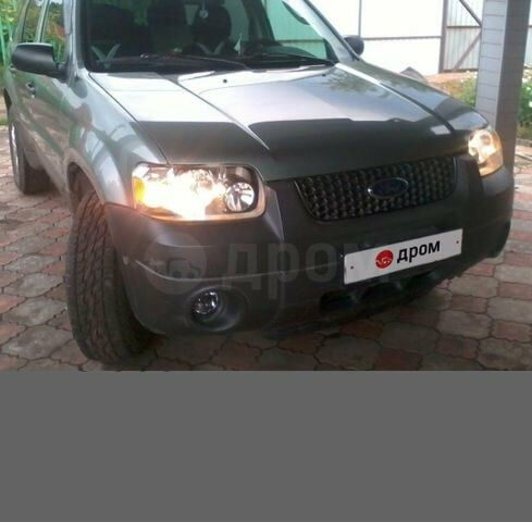 Ford Escape 2004 року