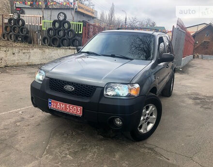 Ford Escape 2004 року