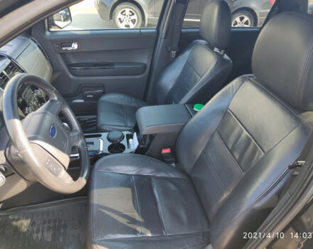 Ford Escape 2012 року - Фото 3 автомобіля