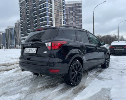 Ford Escape 2019 року - Фото 3 автомобіля