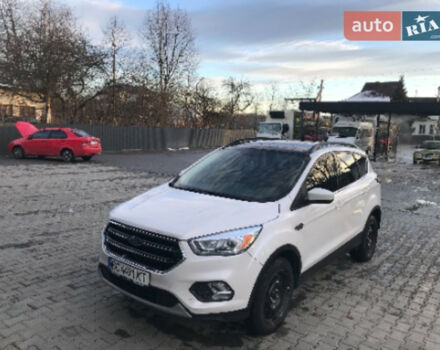 Ford Escape 2018 года