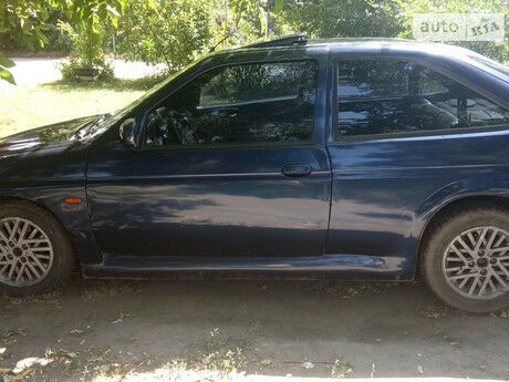 Форд Эскорт 1995 року Ford Escort 1995 року