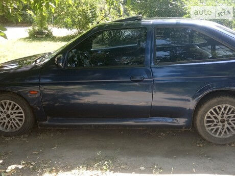 Ford Escort 1995 года