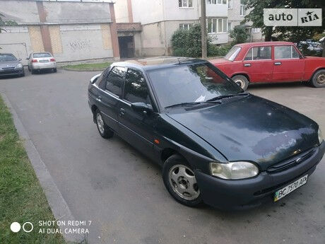 Форд Эскорт 1996 року Ford Escort 1996 року