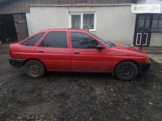 Ford Escort 1991 года