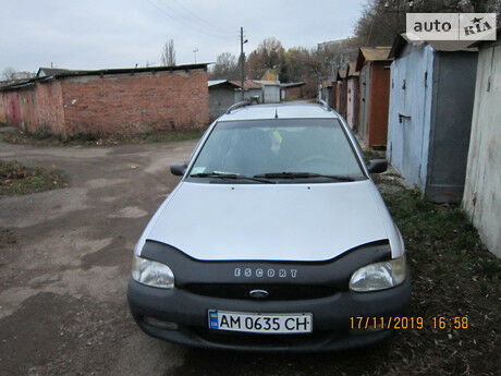 Форд Эскорт 1996 року Ford Escort 1996 року