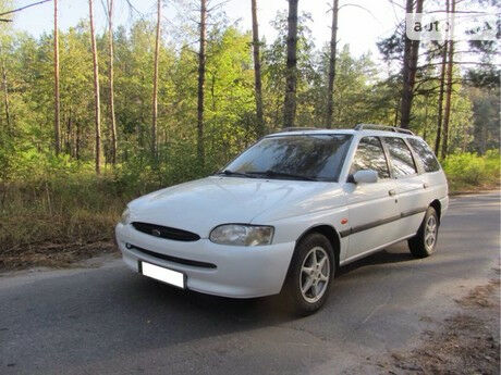 Ford Escort 1998 года