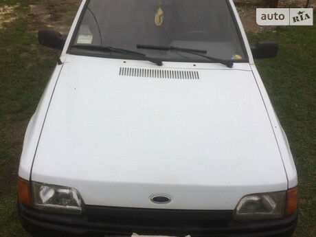 Форд Эскорт 1989 года Ford Escort 1989 года