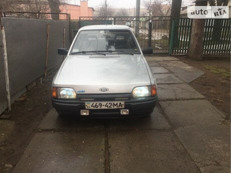 Форд Эскорт 1989 года Ford Escort 1989 года