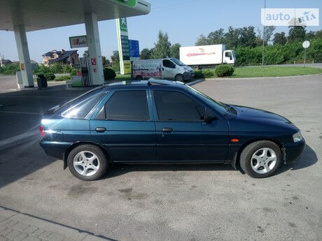Форд Эскорт 1995 года Ford Escort 1995 года