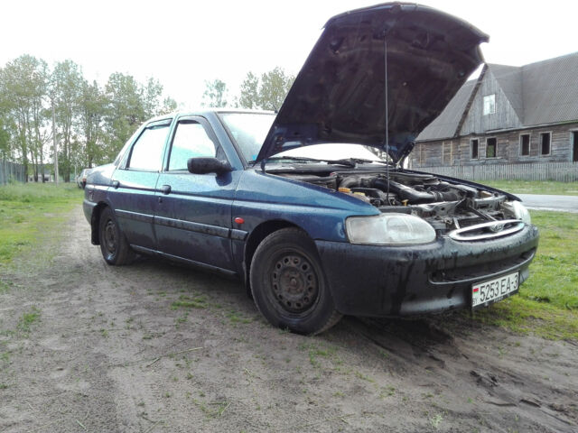 Ford Escort 1995 года