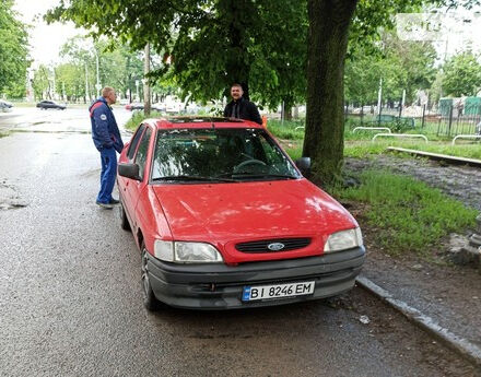 Фото на відгук з оцінкою 4.6   про авто Ford Escort 1992 року випуску від автора “Yaremenko Mikhail” з текстом: Здравствуйте, хочу поделиться своим мнением.Автомобиль мне очень понравился 1.6 инжектор.Для семь...