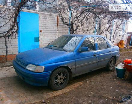 Ford Escort 1992 года