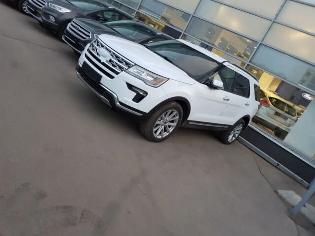 Ford Explorer 2018 року