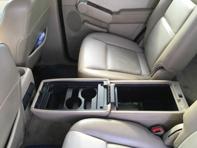 Ford Explorer 2006 года