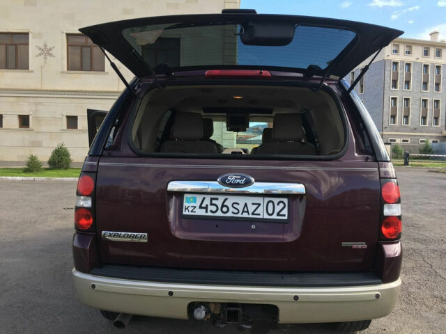 Ford Explorer 2006 года