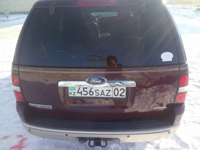 Ford Explorer 2006 года