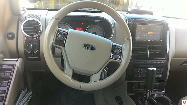 Ford Explorer 2008 року