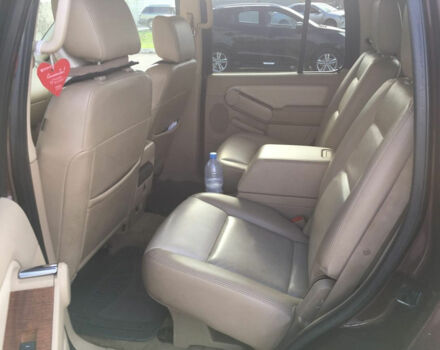 Ford Explorer 2006 года - Фото 18 авто