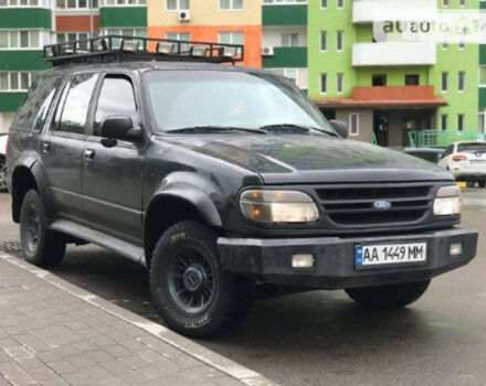 Фото на відгук з оцінкою 4.8   про авто Ford Explorer 1996 року випуску від автора “Владимир” з текстом: Очень душевный, комфортный и понятный автомобиль. Очень удобен для длительных поездок, довольно м...