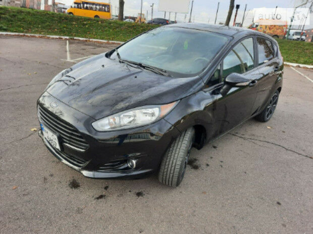 Ford Fiesta 2015 года