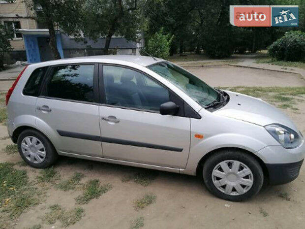 Форд Фиеста 2007 года Ford Fiesta 2007 года